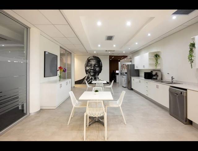 10M² OFFICE TO LET IN WATERFALL